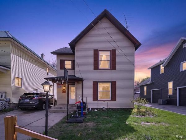 412 N Hickory Street, Owosso, MI 48867