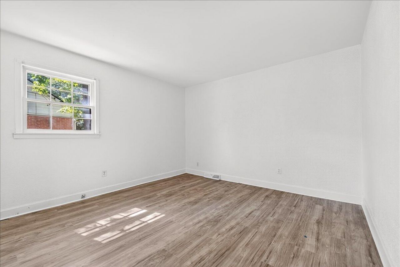 3452 Plaza Lane Photo 43