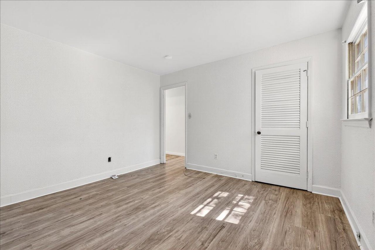 3452 Plaza Lane Photo 44