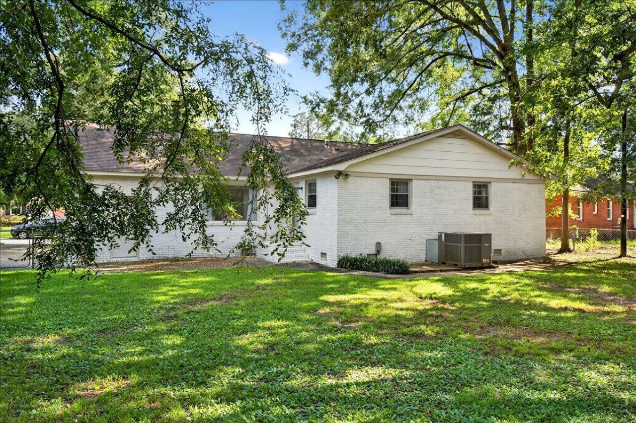 3452 Plaza Lane Photo 46