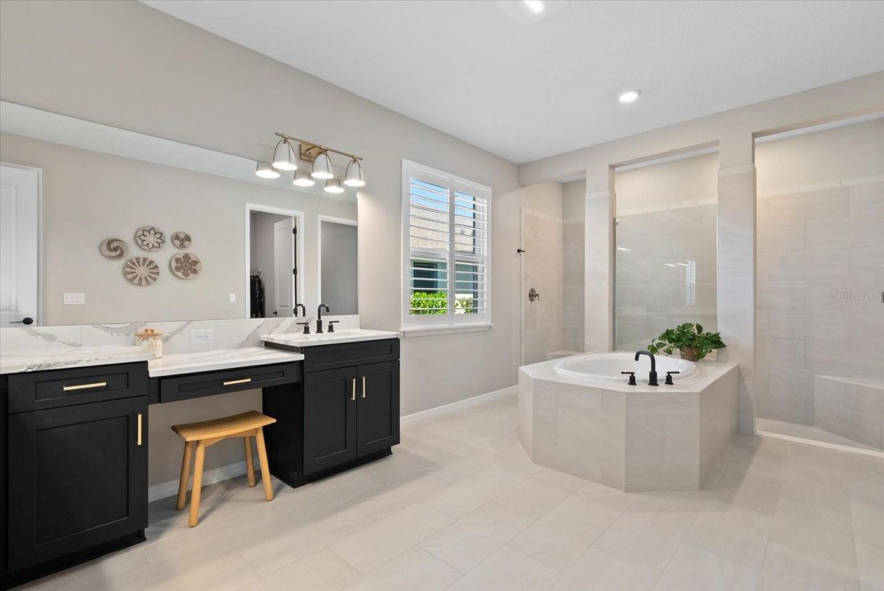 9293 Tequila Sunrise Drive, Sarasota, FL 34241 Photo