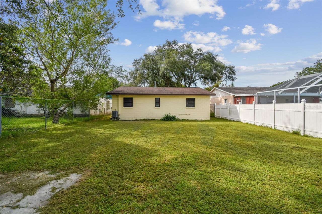 231 93rd Avenue N, Saint Petersburg, FL 33702 Photo