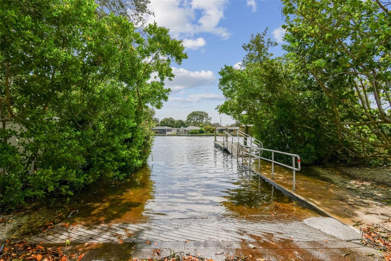 231 93rd Avenue N, Saint Petersburg, FL 33702 Photo