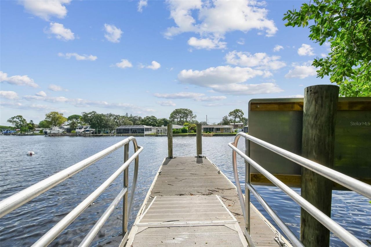 231 93rd Avenue N, Saint Petersburg, FL 33702 Photo