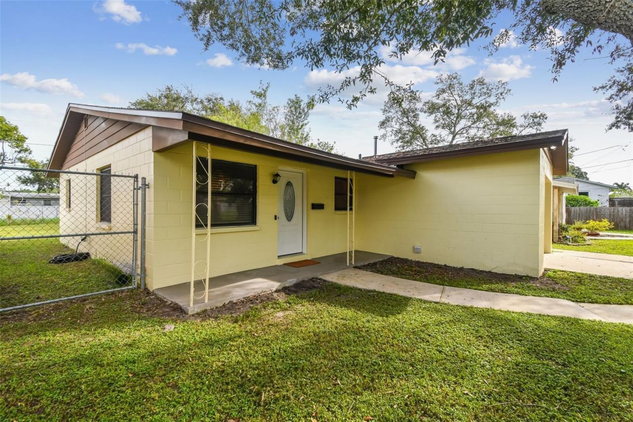 231 93rd Avenue N, Saint Petersburg, FL 33702 Photo