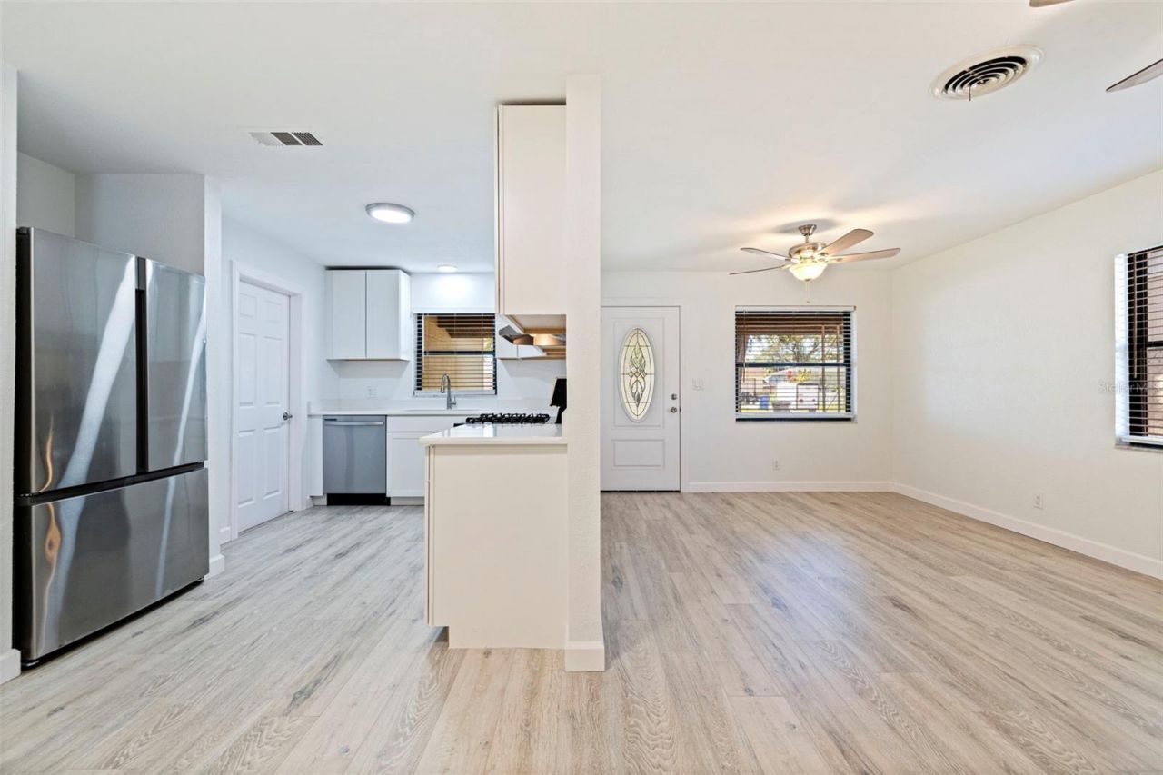 231 93rd Avenue N, Saint Petersburg, FL 33702 Photo