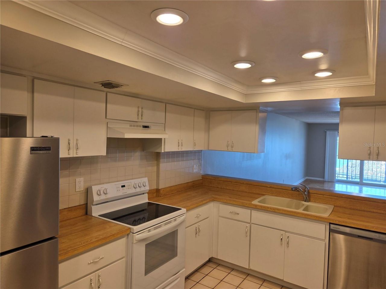650 Island Way, Unit 202, Clearwater Beach, FL 33767 Photo