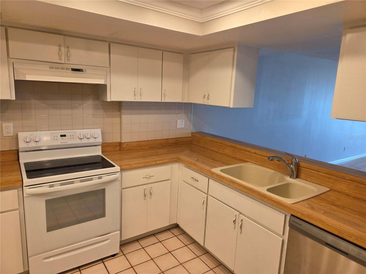 650 Island Way, Unit 202, Clearwater Beach, FL 33767 Photo