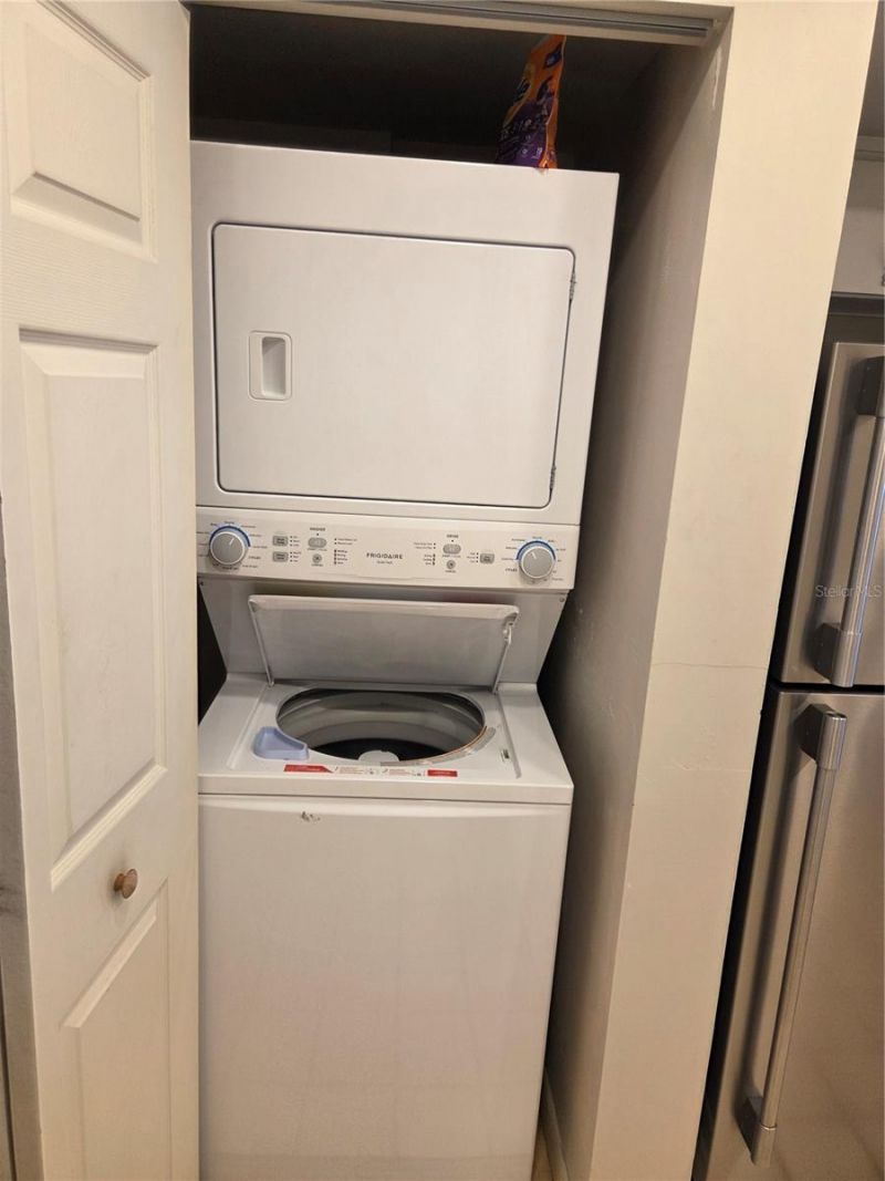 650 Island Way, Unit 202, Clearwater Beach, FL 33767 Photo