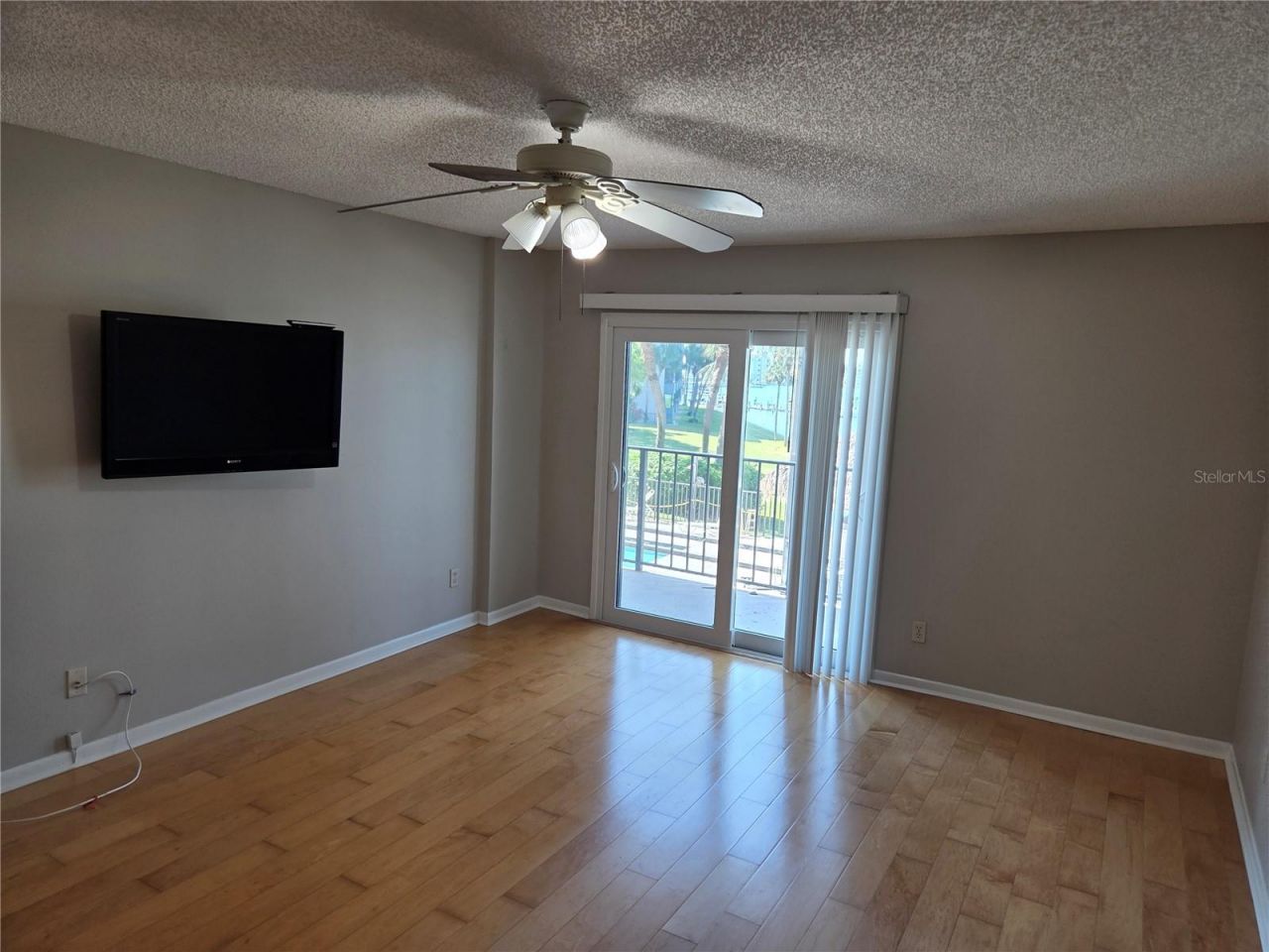 650 Island Way, Unit 202, Clearwater Beach, FL 33767 Photo