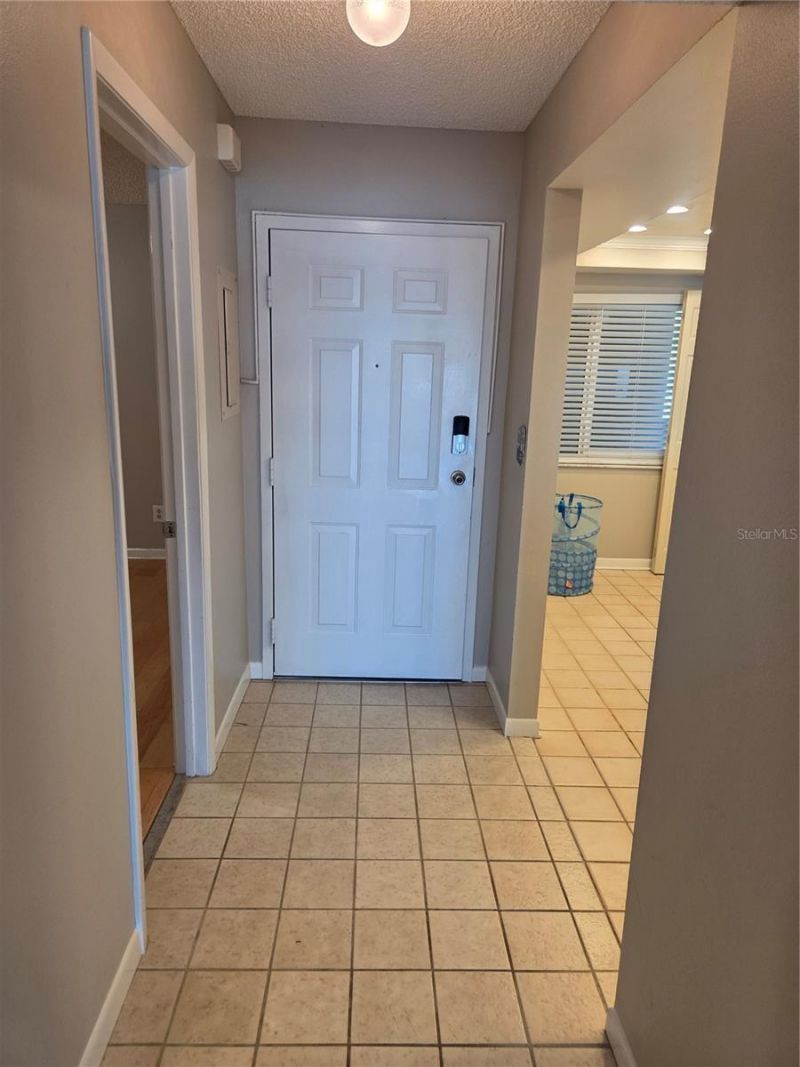 650 Island Way, Unit 202, Clearwater Beach, FL 33767 Photo