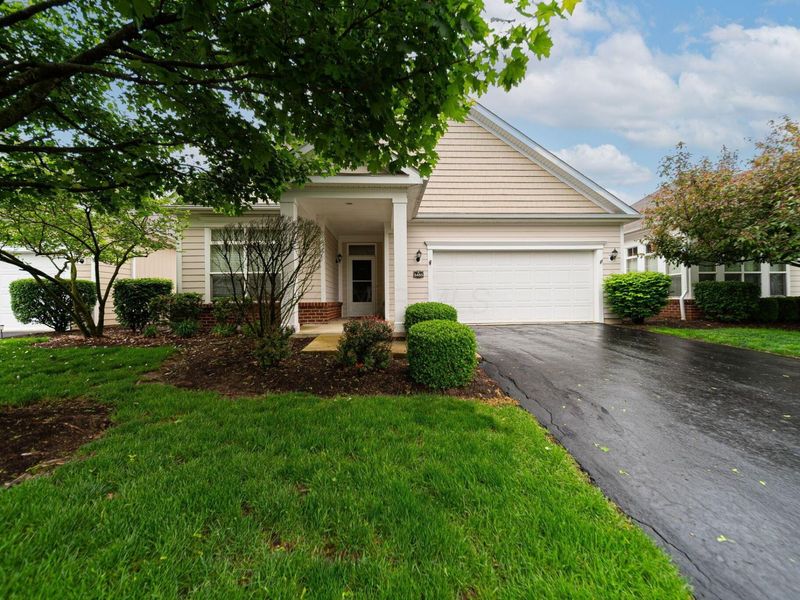 5485 Welbourne Place , Unit 3, New Albany, OH 43054 Photo 2