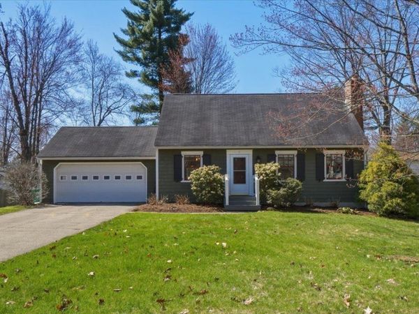 11 Scotsdale Avenue, South Burlington, VT 05403