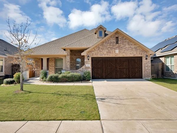 207 Arborside Drive, Waxahachie, TX 75165