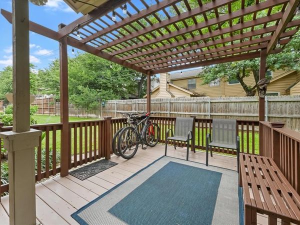 1463 Meadowood Village Drive, Fort Worth, TX 76120