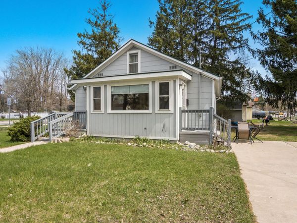 602 Cayuga Street E, Bellaire, MI 00000