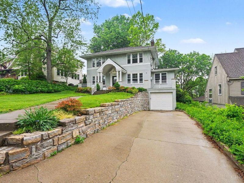 1241 Paddock Hills Avenue, Cincinnati, OH 45229 Photo 2