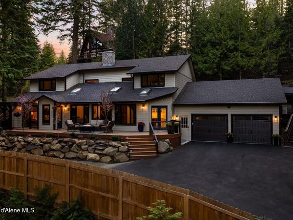 5884 E Hayden Lake Rd , Hayden, ID 83835