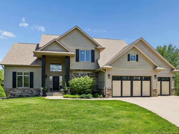 1490 Cypress Circle, North Liberty, IA 52317
