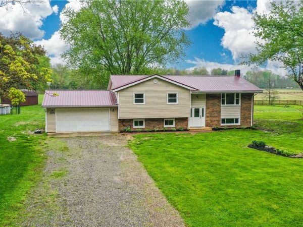 9564 Wolf Road , Windham, OH 44288