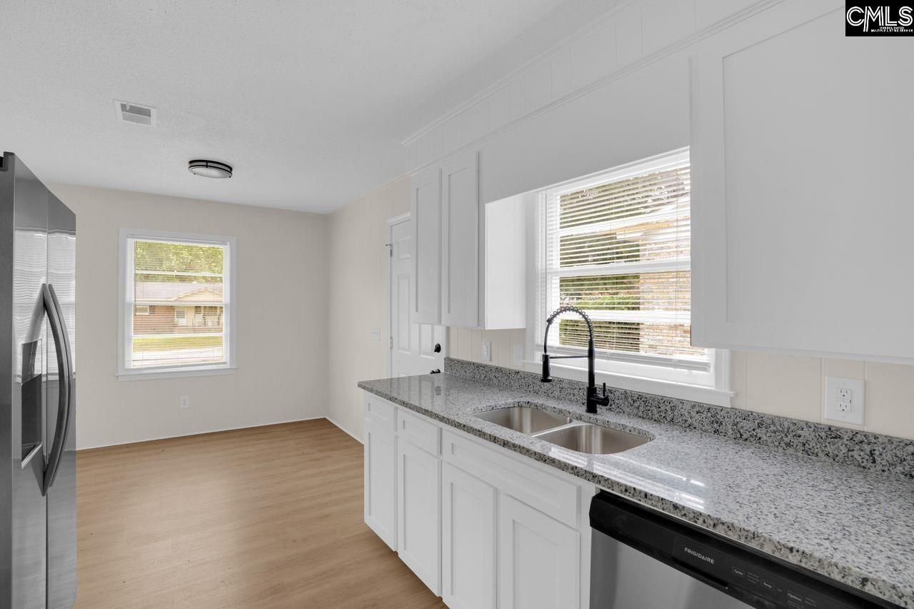 313 Forestwood Drive  Photo 11