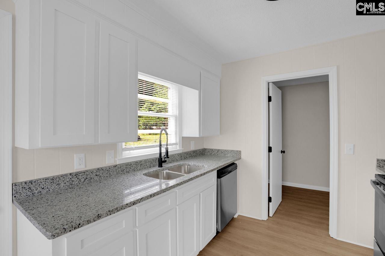 313 Forestwood Drive  Photo 13