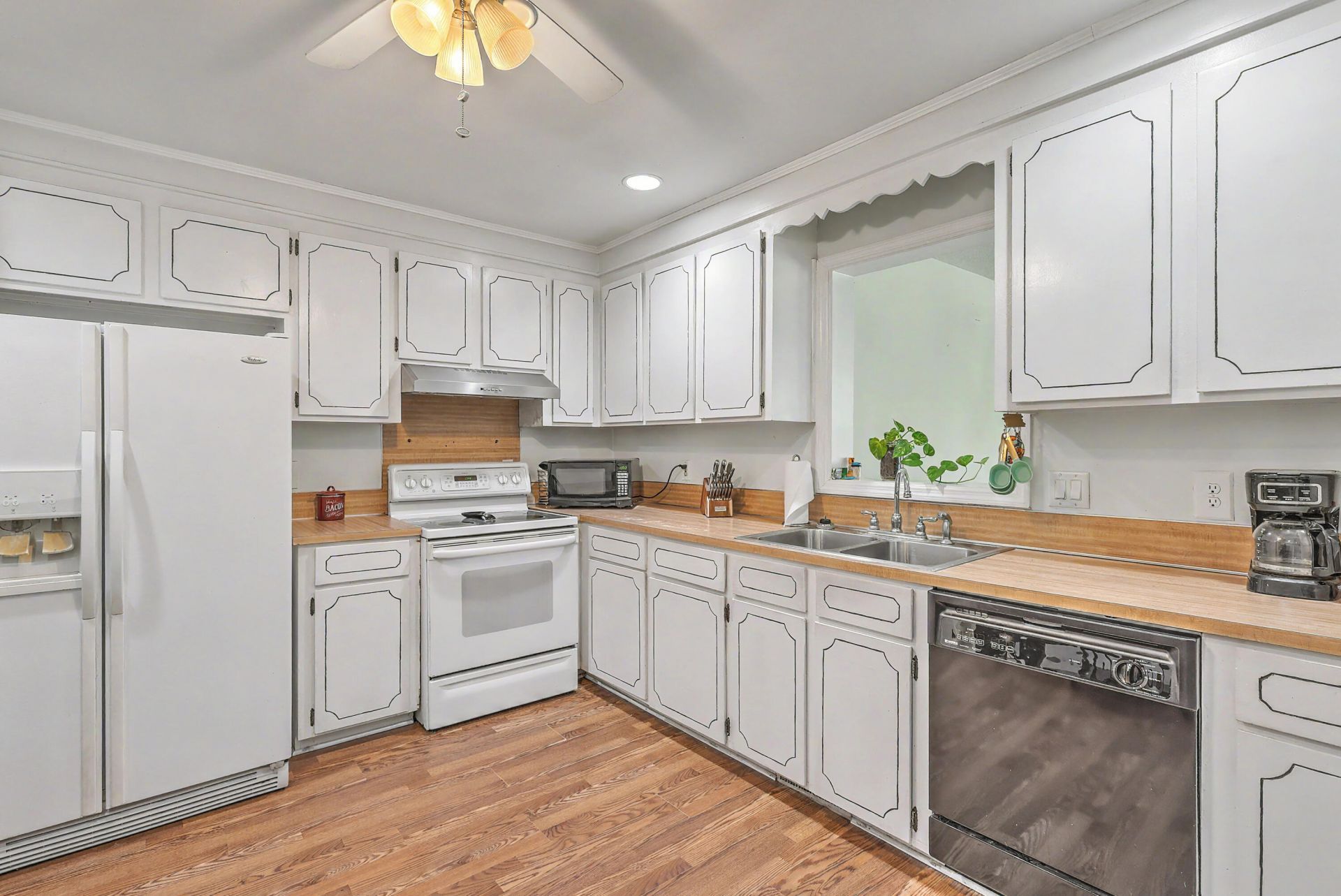 457 Rice Road Photo 16