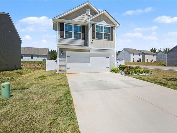 4621 Glencraig Avenue, Greensboro, NC 27405