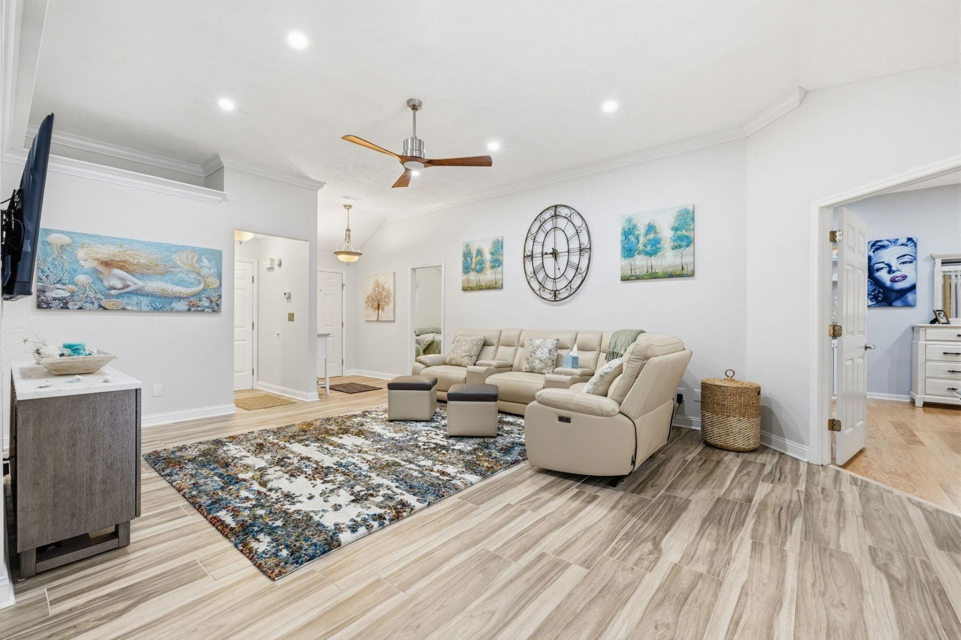 950 Cayman Ct. Photo 5