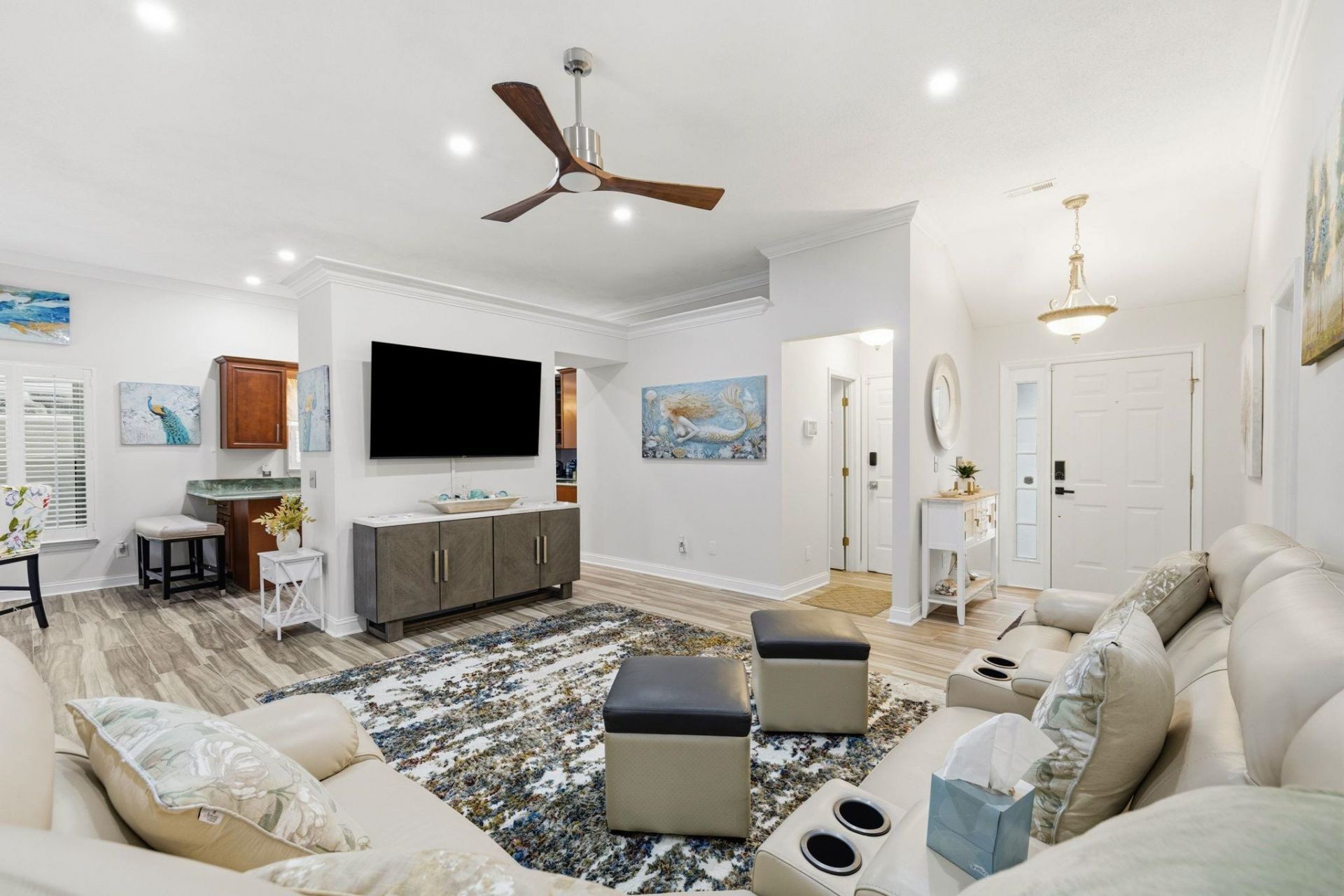 950 Cayman Ct. Photo 7
