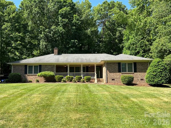 239 Hickory Lane Drive , Mount Holly, NC 28120