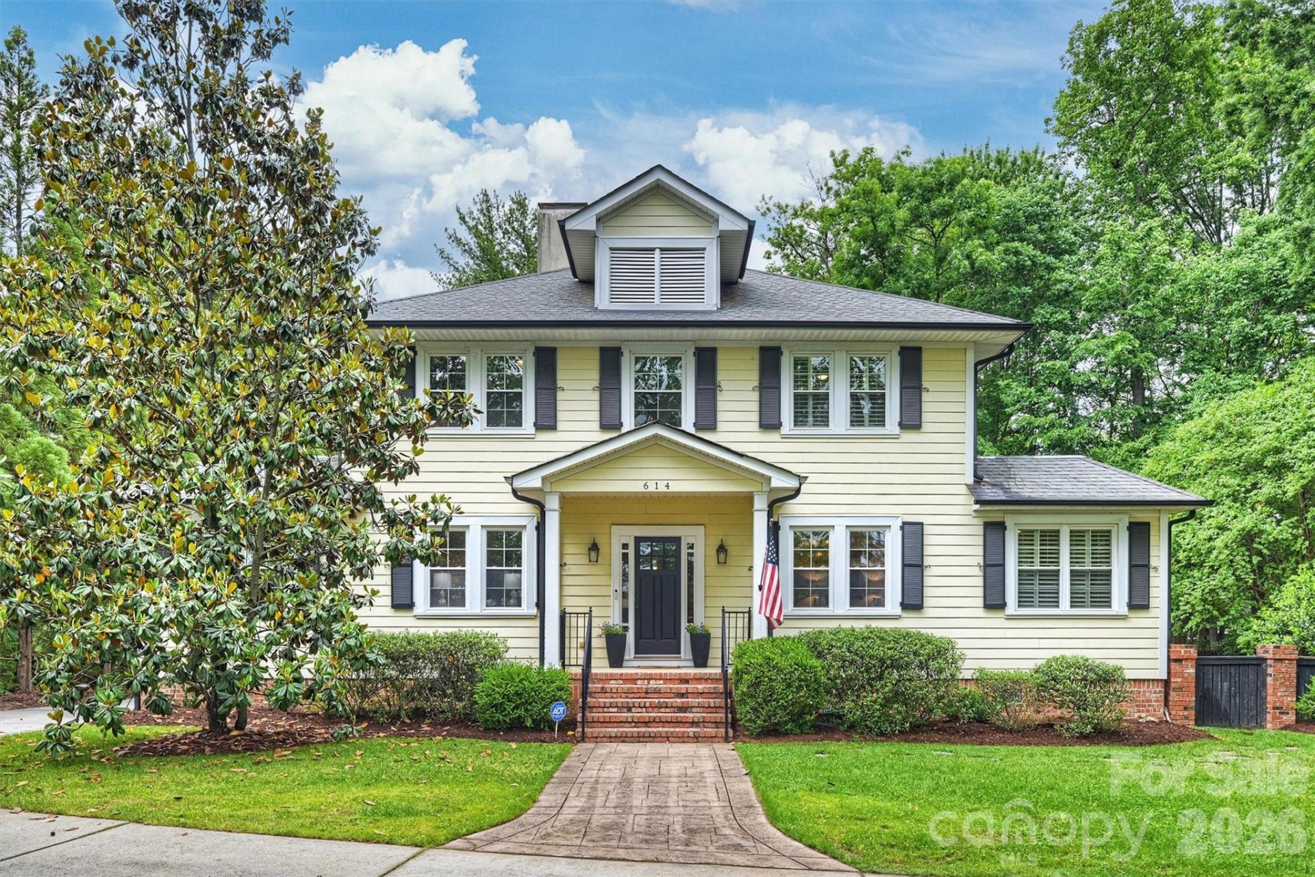 614 Olde Cotswold Court, Charlotte, NC 28211 Main Photo