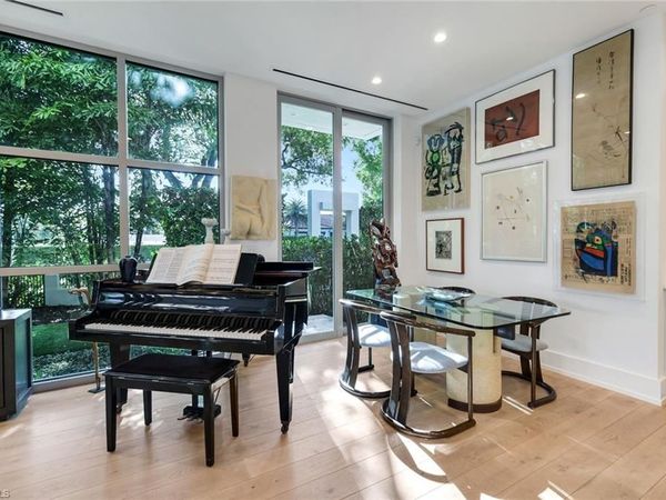 335 Banyan BLVD, Unit 4, NAPLES, FL 34102