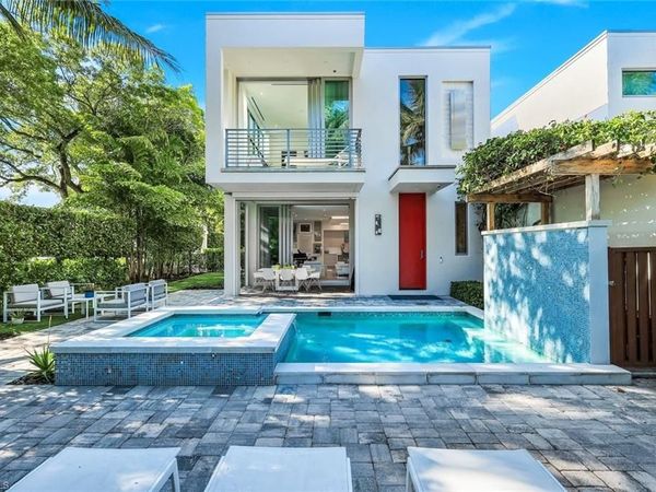 335 Banyan BLVD, Unit 4, NAPLES, FL 34102