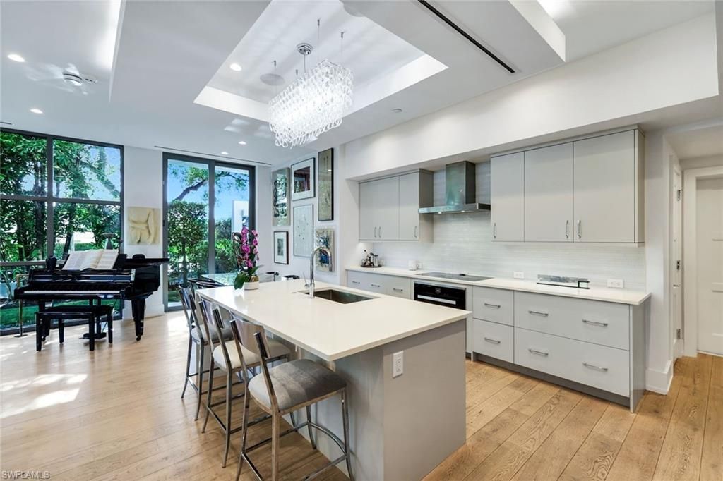 335 Banyan Blvd, Unit 4, Naples, FL 34102 Photo