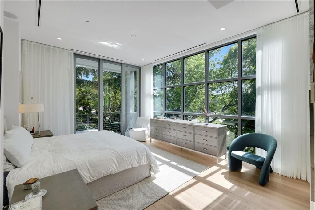 335 Banyan Blvd, Unit 4, Naples, FL 34102 Photo