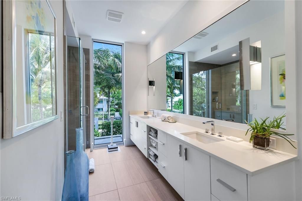335 Banyan Blvd, Unit 4, Naples, FL 34102 Photo