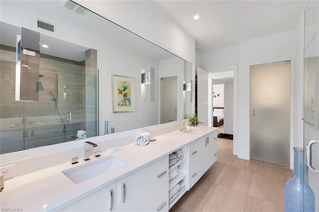 335 Banyan Blvd, Unit 4, Naples, FL 34102 Photo