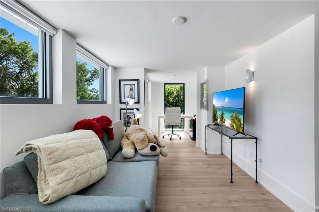 335 Banyan Blvd, Unit 4, Naples, FL 34102 Photo