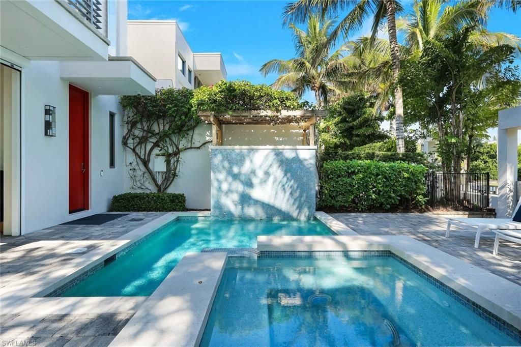 335 Banyan Blvd, Unit 4, Naples, FL 34102 Photo