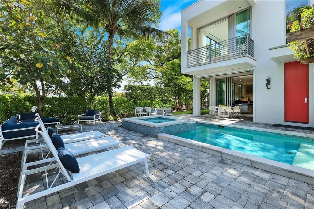 335 Banyan Blvd, Unit 4, Naples, FL 34102 Photo