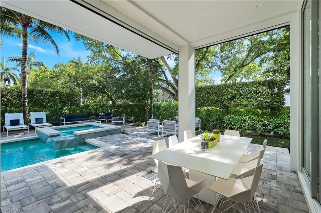 335 Banyan Blvd, Unit 4, Naples, FL 34102 Photo