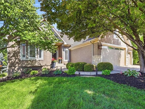 9926 FOUNTAIN Circle, Lenexa, KS 66220