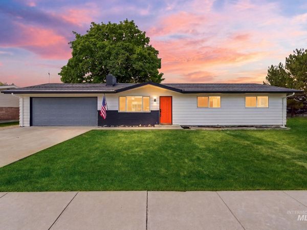 203 S Rowena St, Nampa, ID 83686