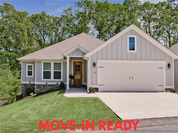 10 Clevedon Circle, Bella Vista, AR 72715
