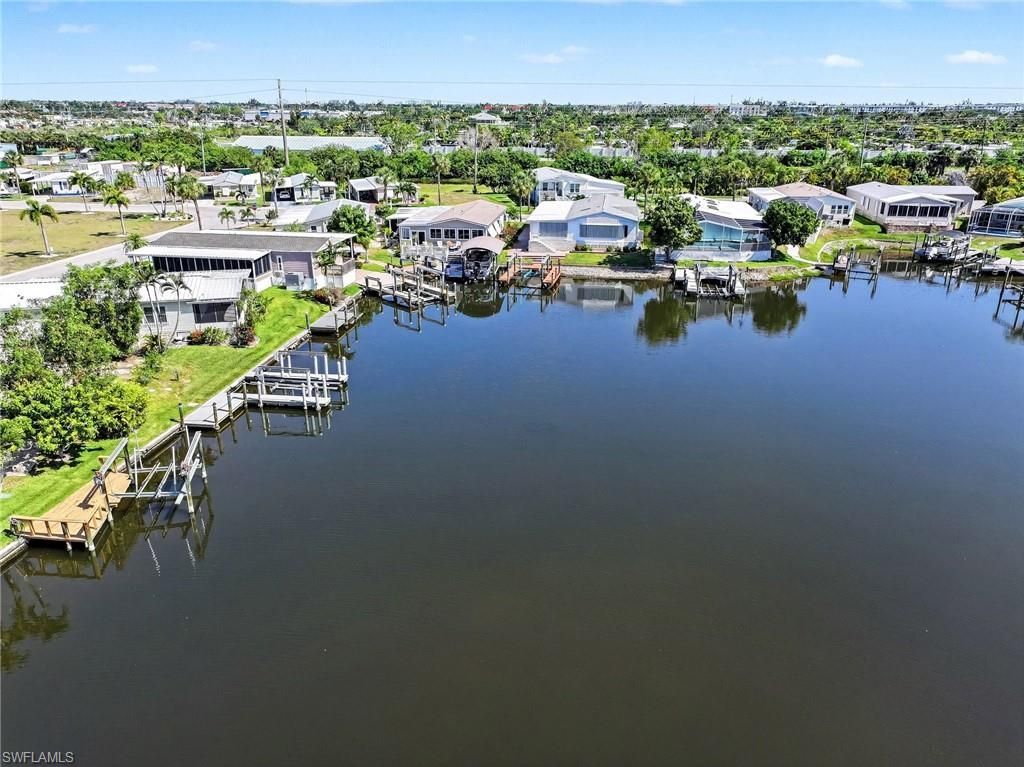 11111 Bayside Ln, Fort Myers Beach, FL 33931 Photo