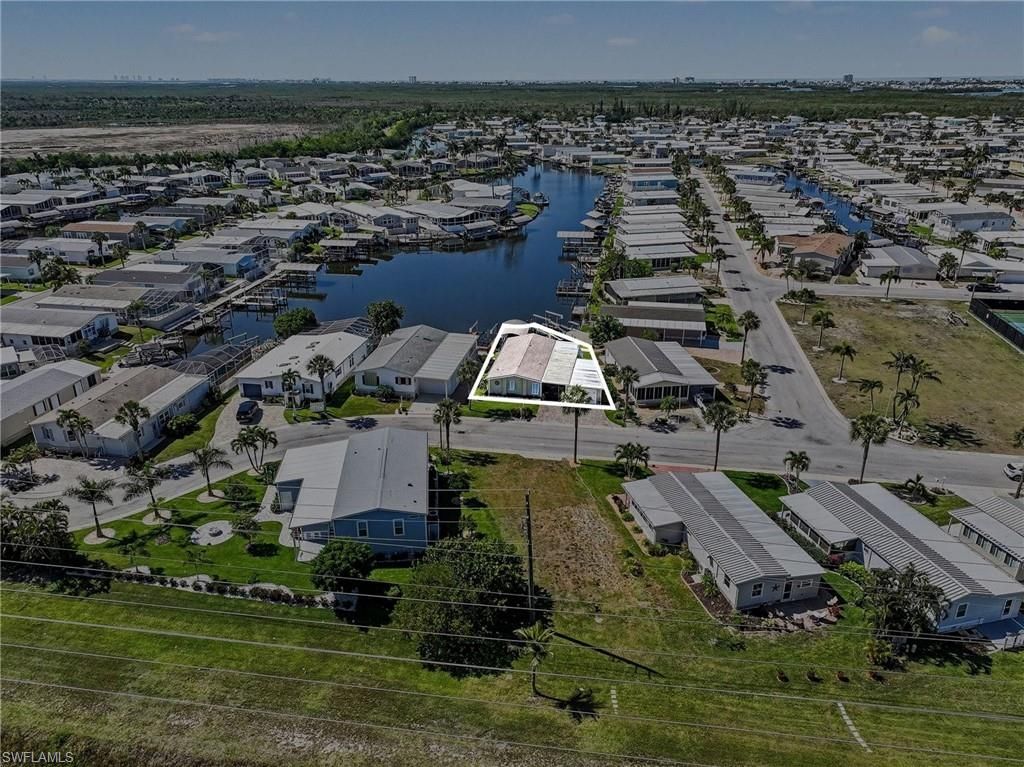11111 Bayside Ln, Fort Myers Beach, FL 33931 Photo