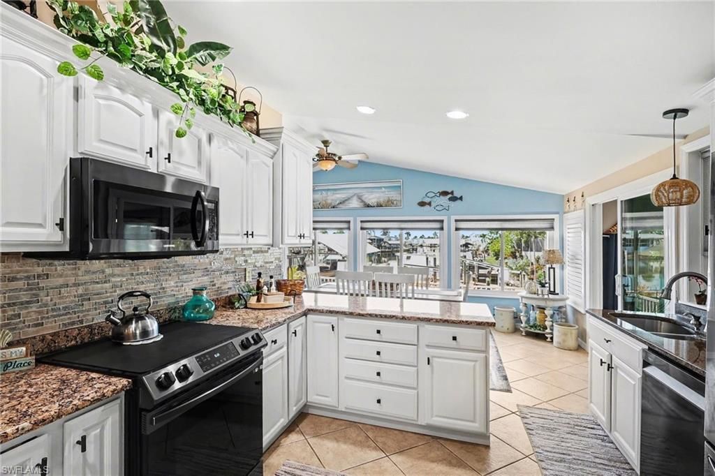 11111 Bayside Ln, Fort Myers Beach, FL 33931 Photo