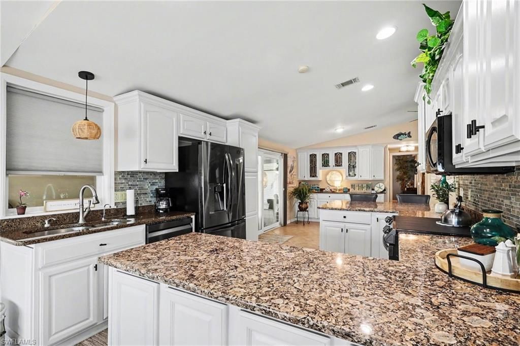11111 Bayside Ln, Fort Myers Beach, FL 33931 Photo