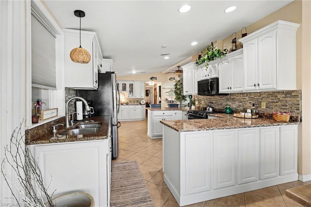 11111 Bayside Ln, Fort Myers Beach, FL 33931 Photo